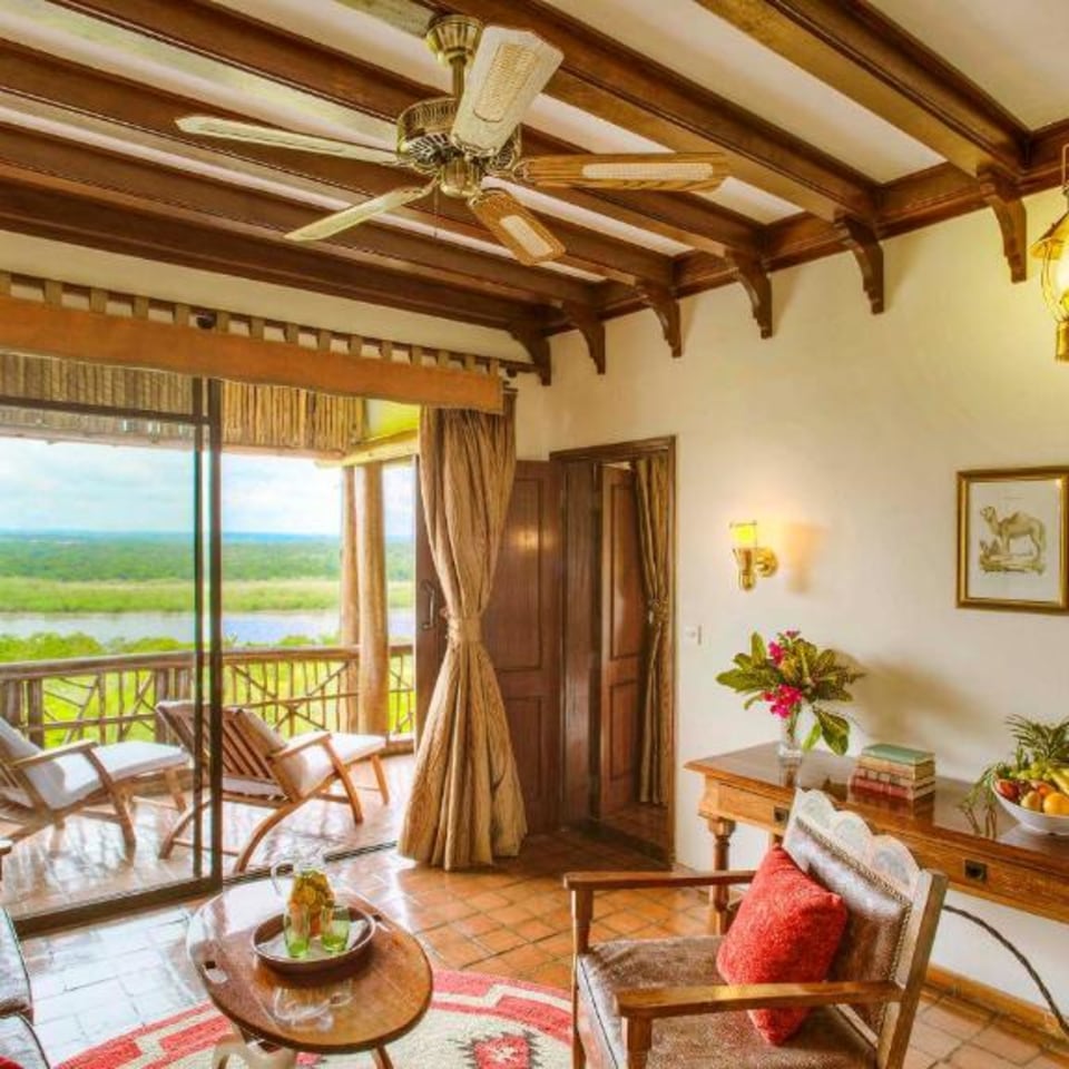 Paraa Safari Lodge
